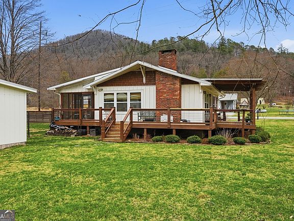 4th image of 21 McIntosh Ln