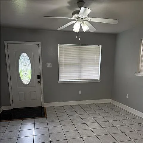 2816 Veronica Dr — Photo 2