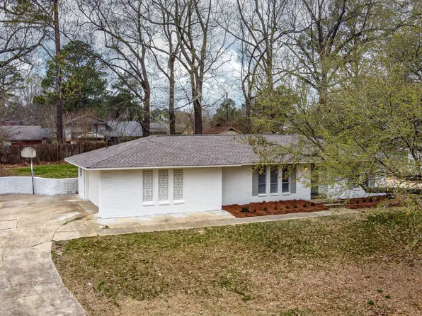 801 Franklin Dr, Clinton, MS 39056