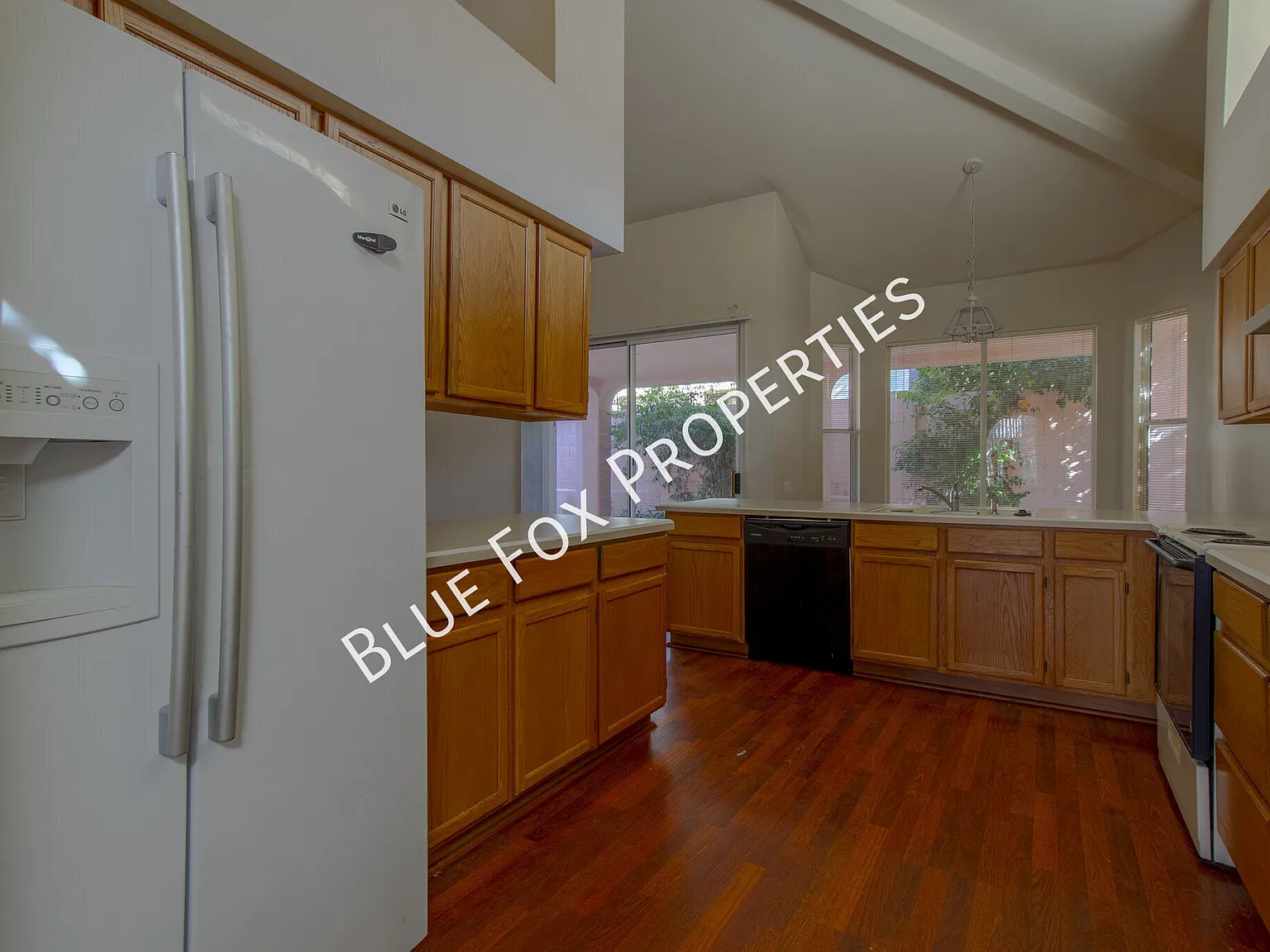 9870 N Double Diamond Place — Photo 2