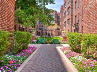 634 W Addison St APT 9, Chicago, IL 60613