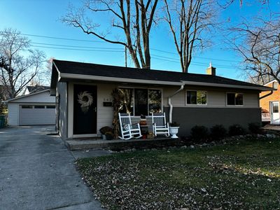 582 Canterbury Dr, Saline, MI, 48176
