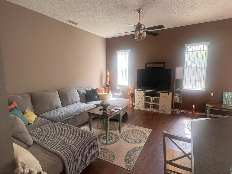 7368 Crepe Myrtle Ct — Photo 3