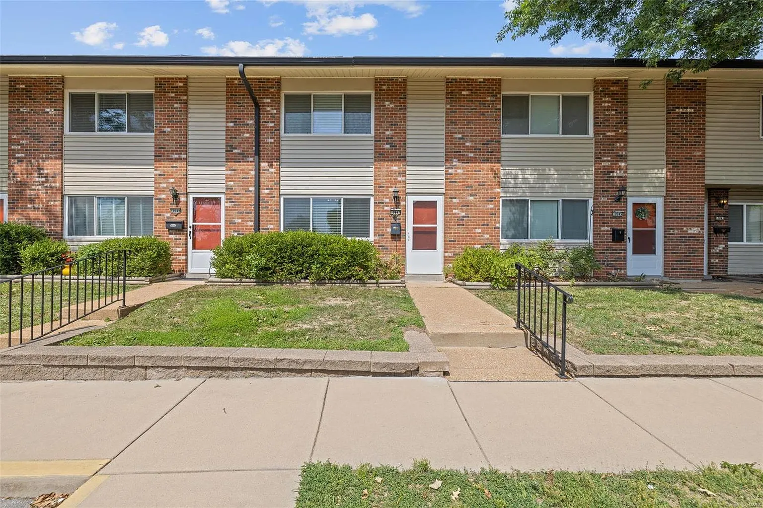 10047 Echoridge Ln photo 1
