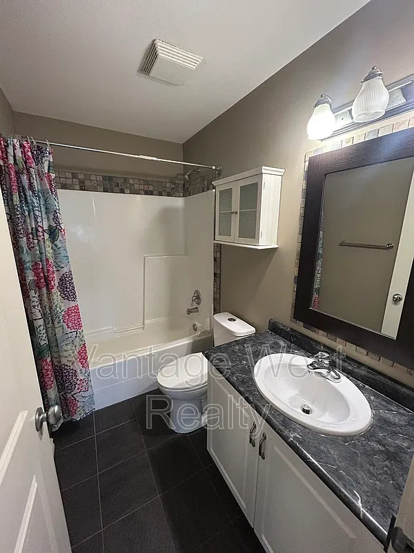 4 bed, 3.0 bath, $2,600 — Photo 4