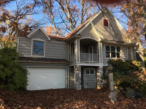 6117 Park Lake Rd, East Lansing, MI 48823