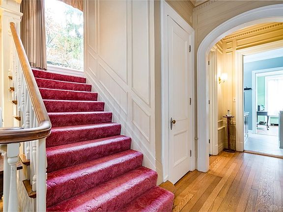 5th image of 100 E Schantz Ave
