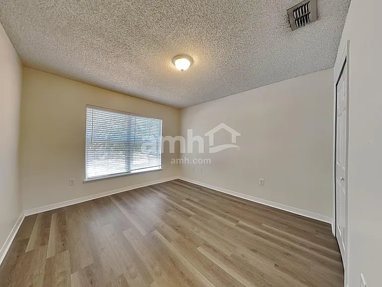 4618 Newbourne Way — Photo 17