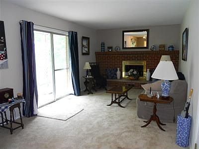 4th image of 879 Blanche Dr