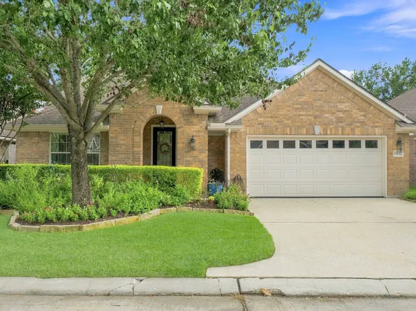 15243 Scenic Woodland Dr, Conroe, TX 77384