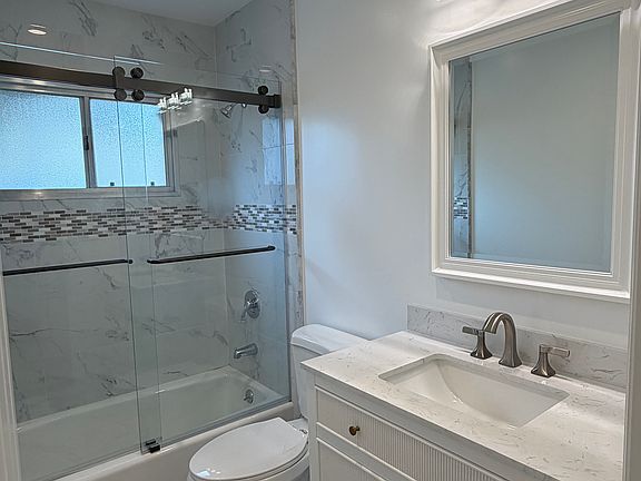 3rd image of 1231 N Genesee Ave APT 1