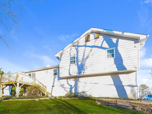 4th image of 4147 Macduff Dr