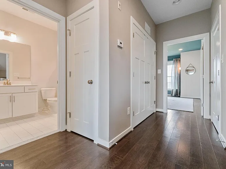 10225 Hilltop Ascent Dr — Photo 15