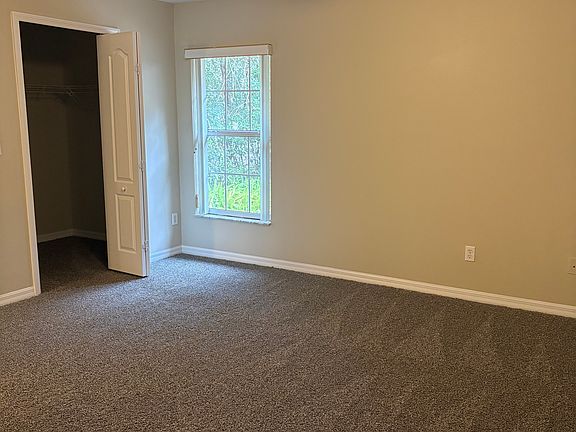 4th image of 50 Lake Dr