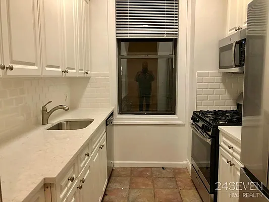 Rented by 24 7 NYC Realty Inc. | media 14