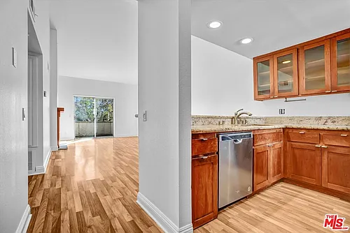 645 Chestnut Ave #316 Photo 1