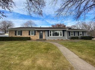 4911 35th Ave, Moline, IL 61265