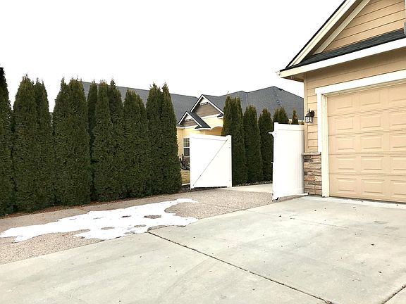 3rd image of 3524 Sunset Ave