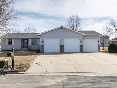 209 Green Lea Ln, Albert Lea, MN, 56007
