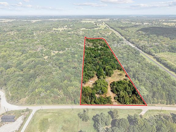 2nd image of 8 Gilbreath Rd