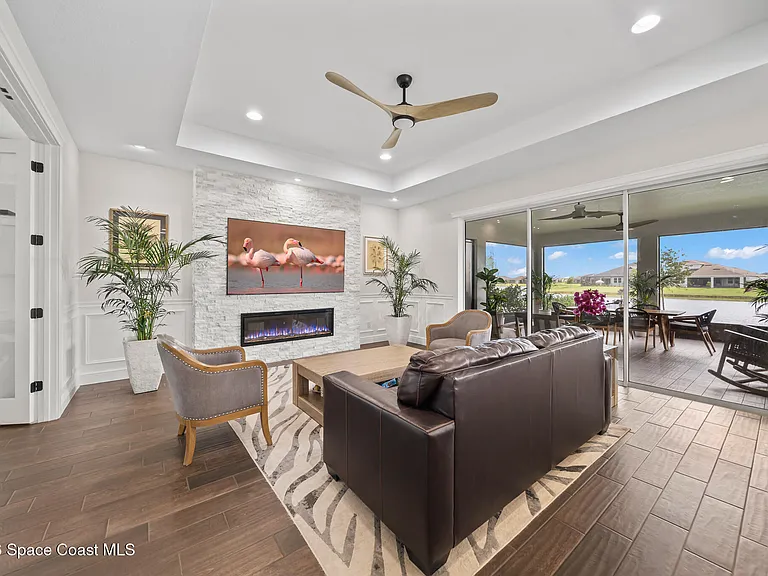 2258 Pangea Cir — Photo 3