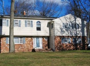 23 Tiffany Dr, East Hanover, NJ 07936
