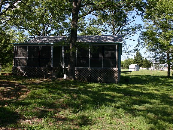 3rd image of 422 Private Road 1762