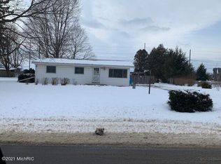 69387 Eisenhower Rd, Sturgis, MI 49091