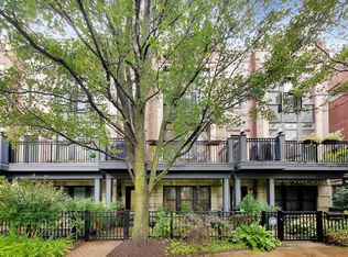 3022 W Newport Ave, Chicago, IL 60618