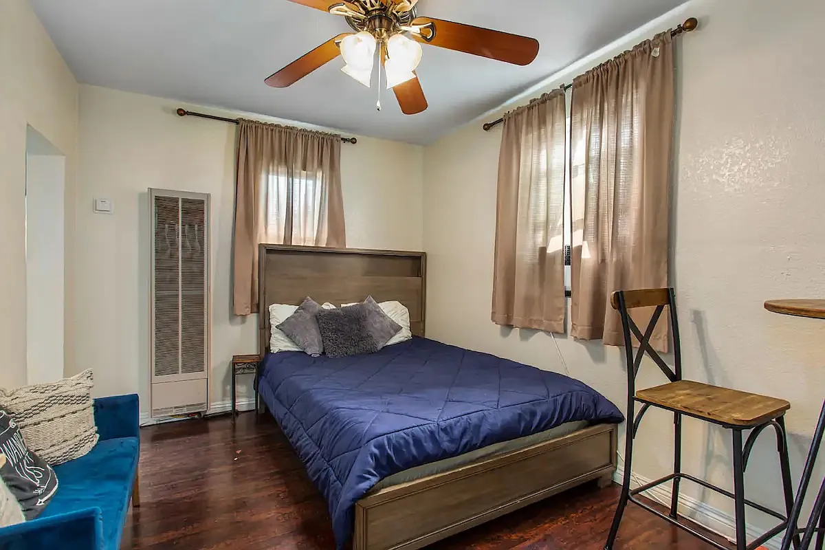 489 Nassau Ct — Photo 4
