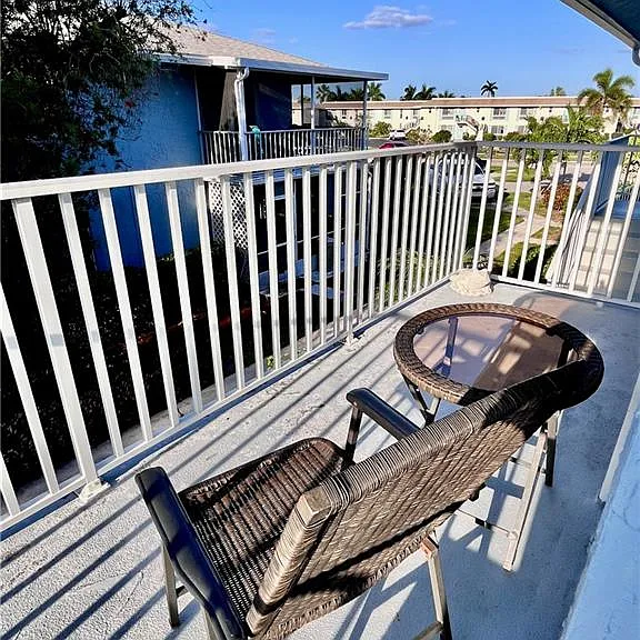 256 Palm Dr #6 — Photo 16