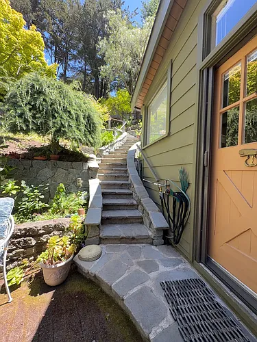 350 Chapman Dr Photo 1