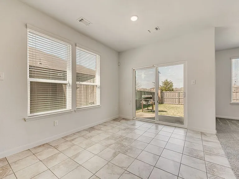 9245 Switchgrass Ln — Photo 9