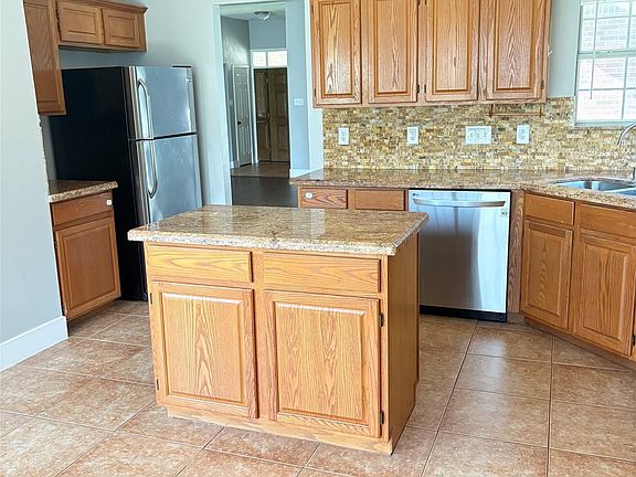 3rd image of 20315 Aspenwilde Dr