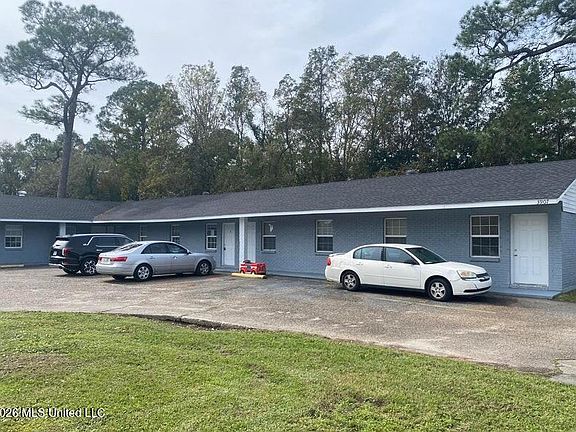 2nd image of 3907 Branch St