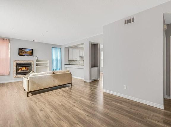 4th image of 2102 Paseo Elegante