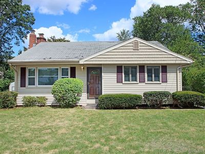 33 Postman Highway, North Haven, CT, 06473