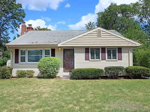 33 Postman Highway, North Haven, CT 06473
