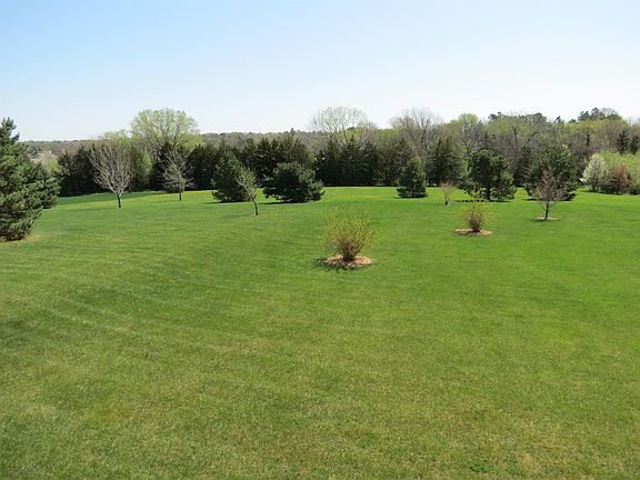 4th image of 10400 Cromwell Dr