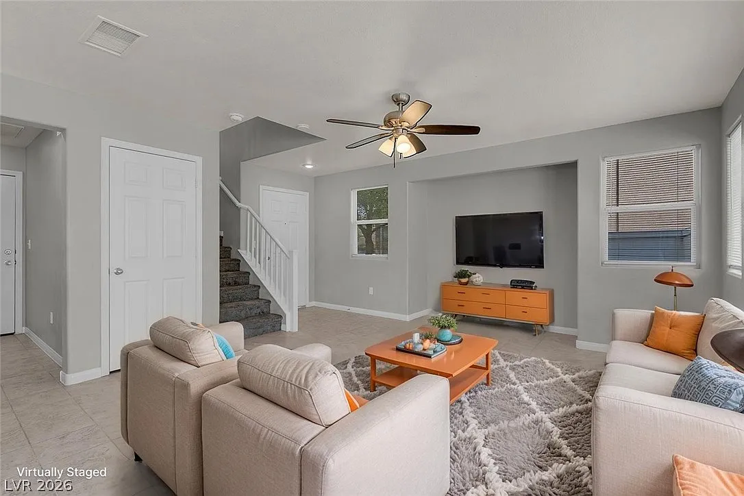 4 bed, 2.5 bath, 1595 sqft, $1,950 — Photo 2