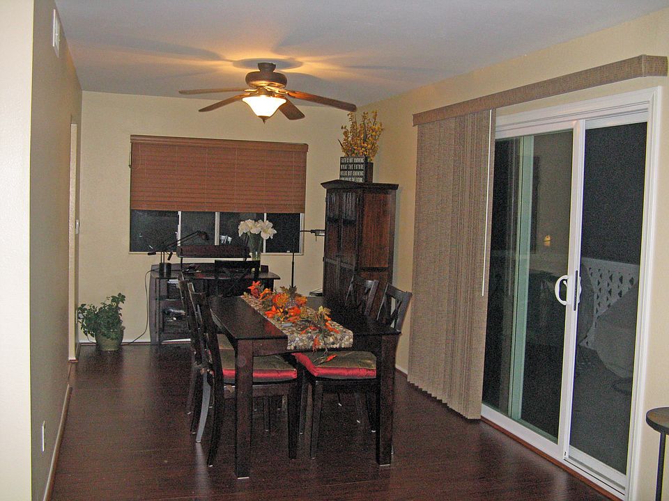 Nice Dining Area, access patio