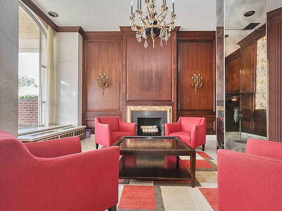 4th image of 85-15 Main St Suite 9N