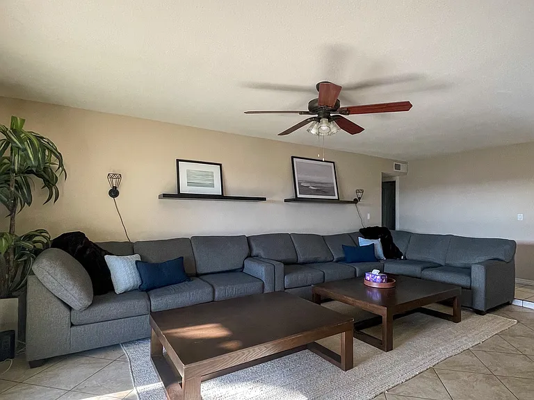 5658 N 48th Ln — Photo 11