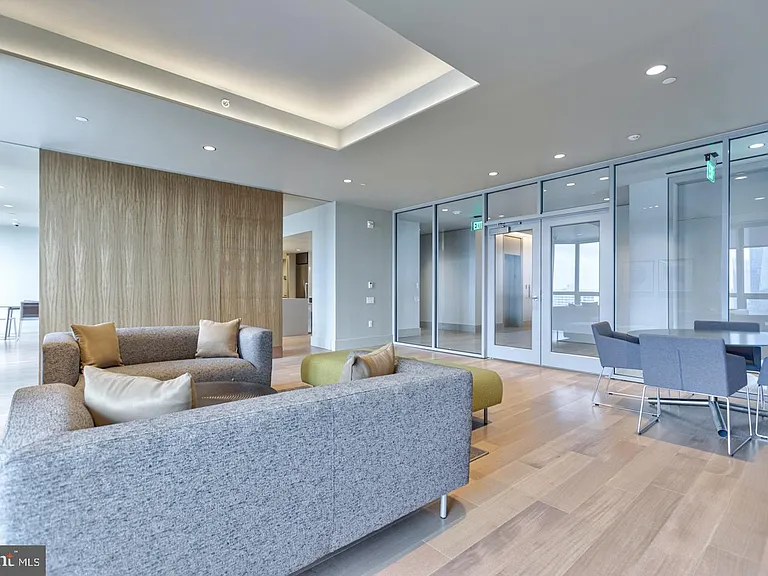 2020 Walnut St #22K — Photo 12