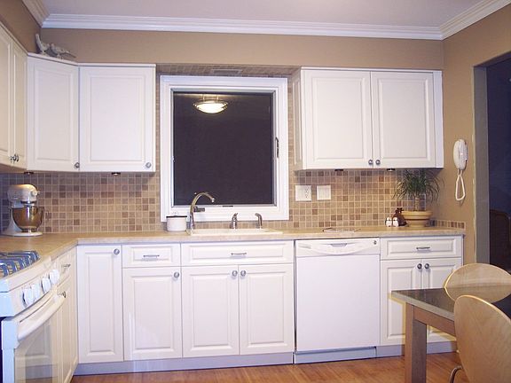 New Kitchen, bamboo floors