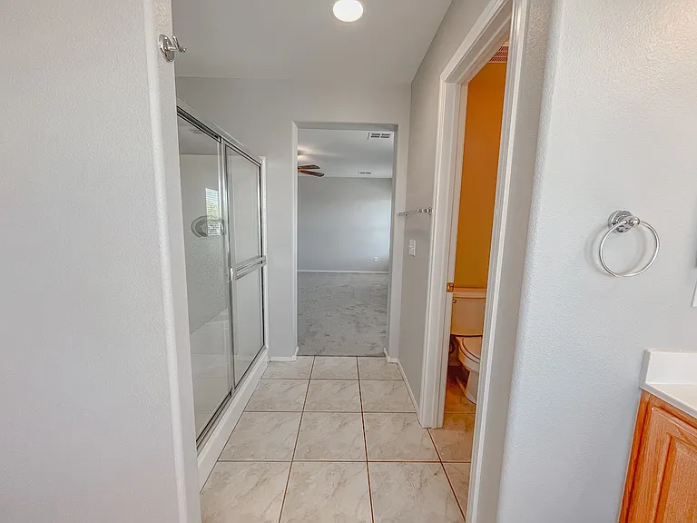 5646 Saint Elias St — Photo 81