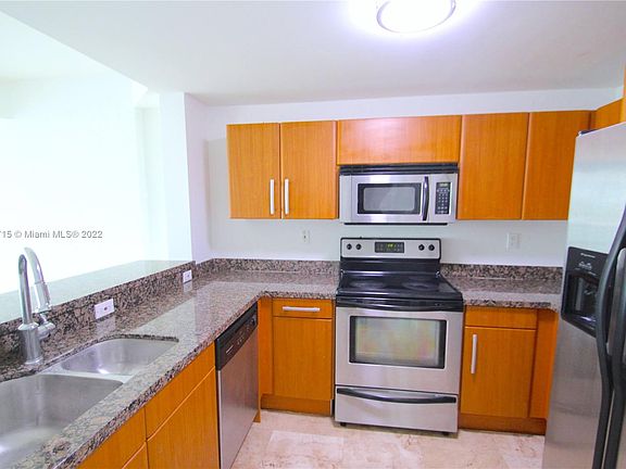 5th image of 6362 Collins Ave #310