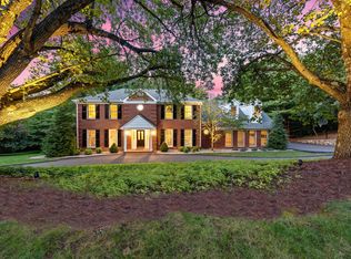 5370 Silver Fox Rd, Roanoke, VA 24018