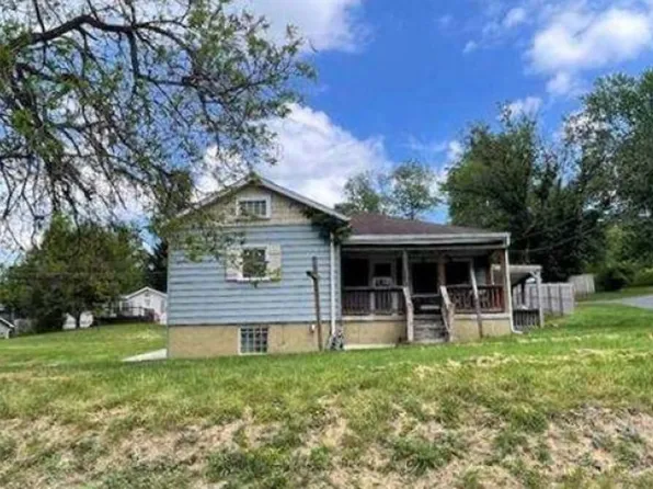 16 Ardell Ln, Clarksburg, WV 26301