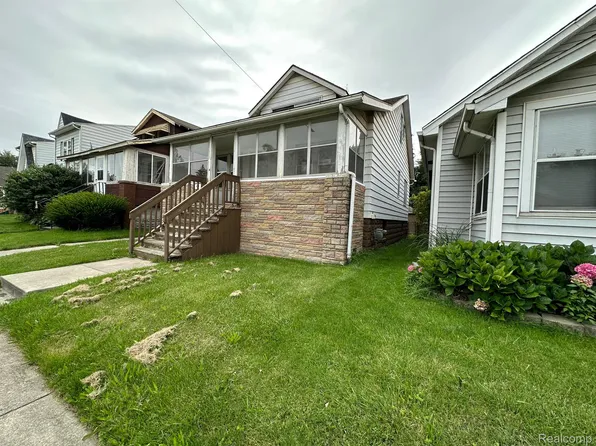 27 W Glenwood St, Ecorse, MI 48229
